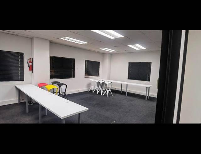 BUSINESS PROPERTY TO RENT IN ERASMUSKLOOF